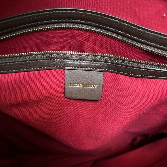 Burberry tote - Picture 5 of 9